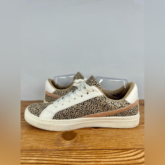 Women’s Universal Threads Brittin Leopard Print Lace Up Shoes Sneakers Size 8.5 - Picture 3 of 9